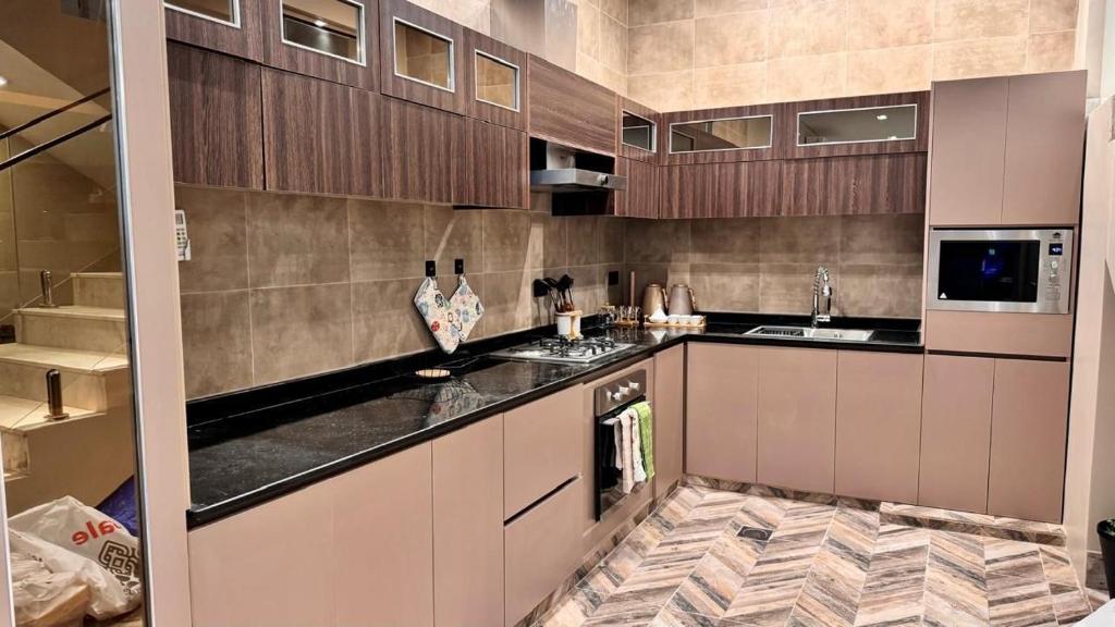 Φωτογραφία από το άλμπουμ του Hekayh chalet σε Barka