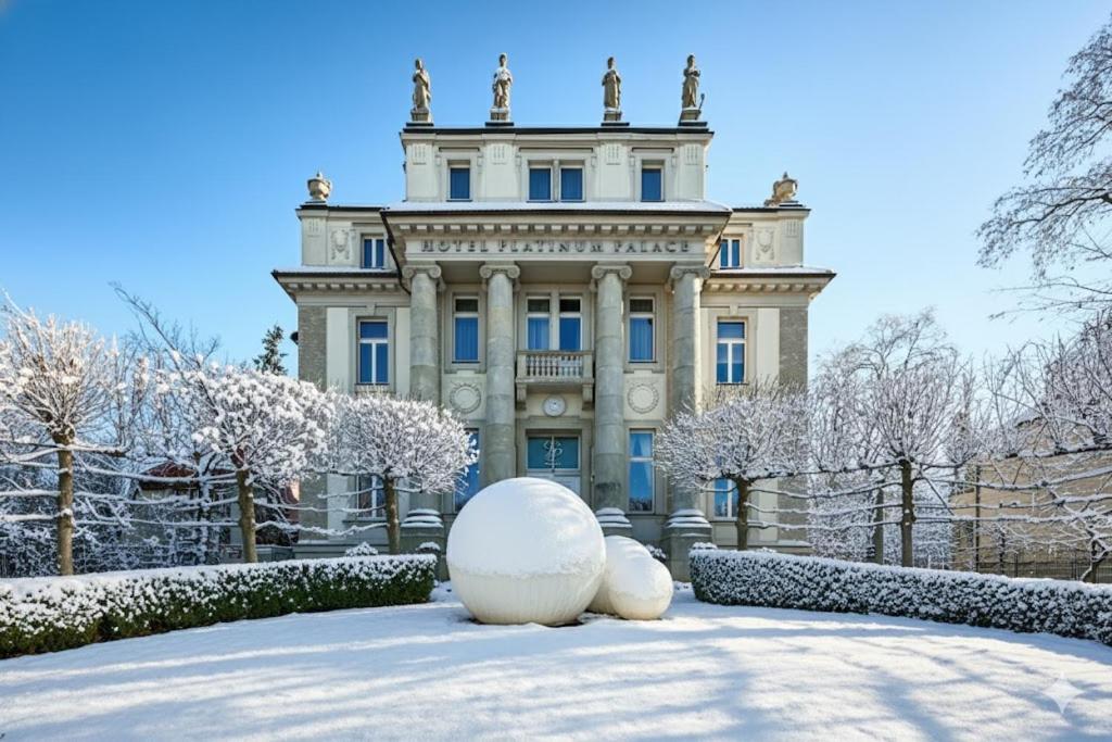 Platinum Palace Boutique Hotel & SPA v zimě