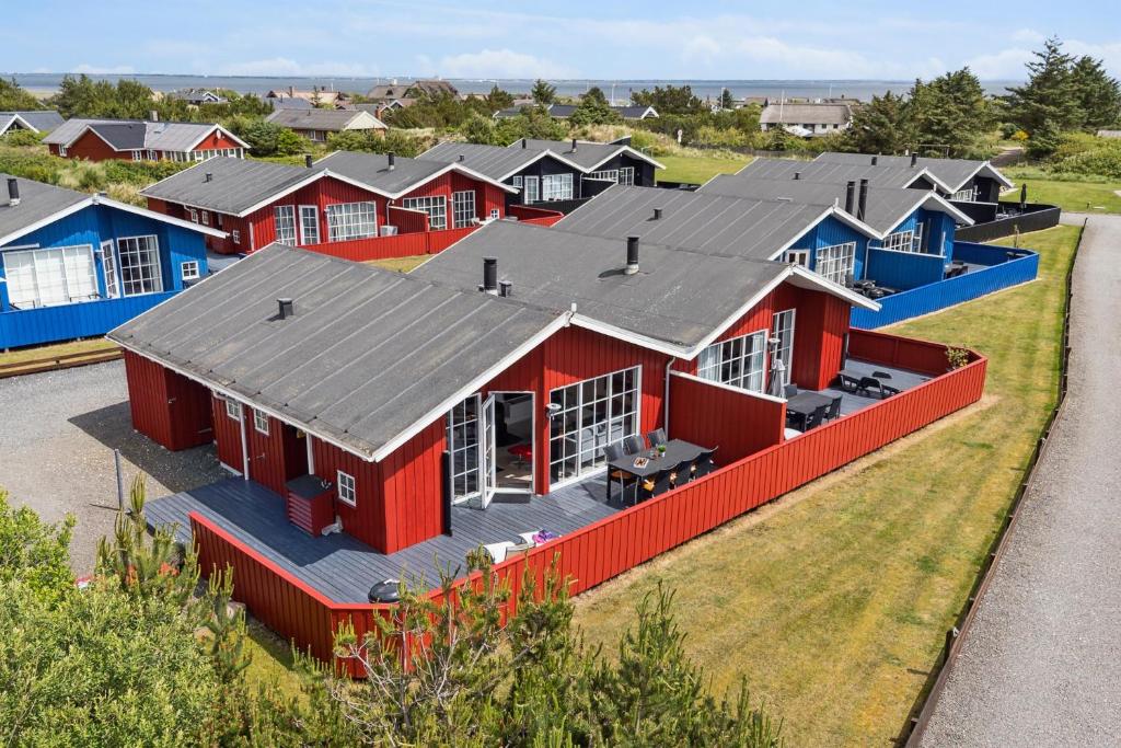 Tòa nhà nơi nhà nghỉ dưỡng tọa lạc