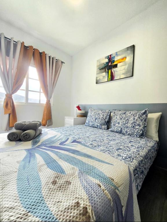 Sunny Holidays Los Cristianos