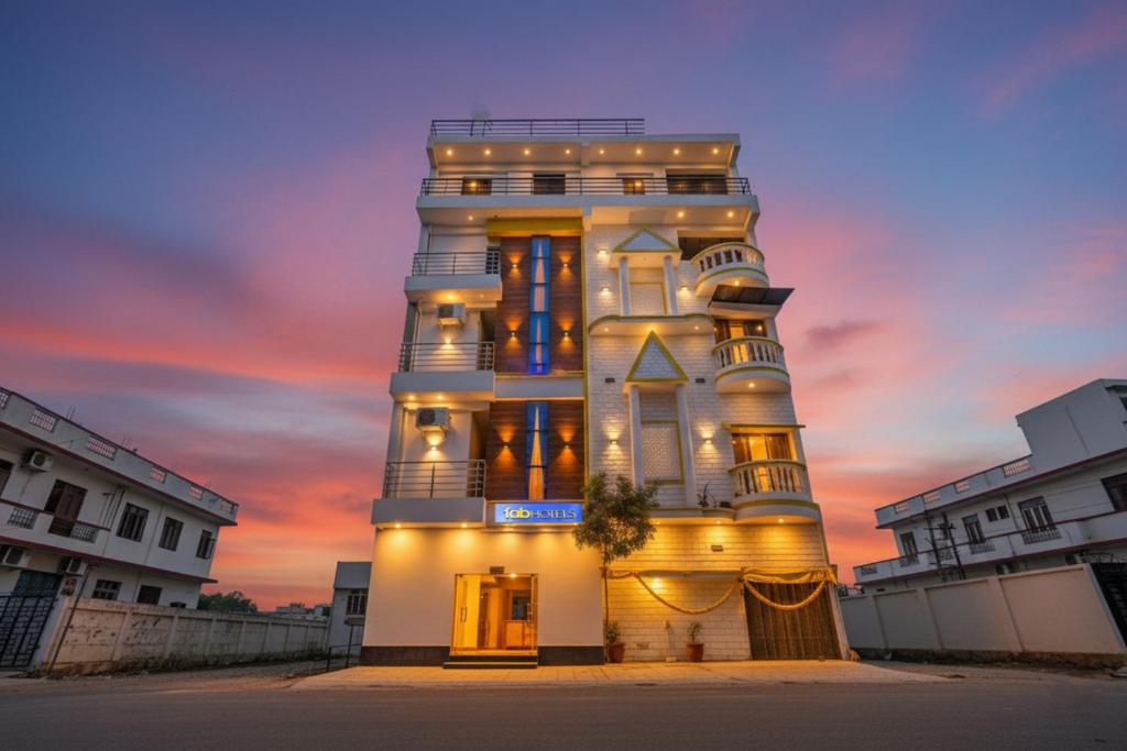 El edificio en el que está el hotel