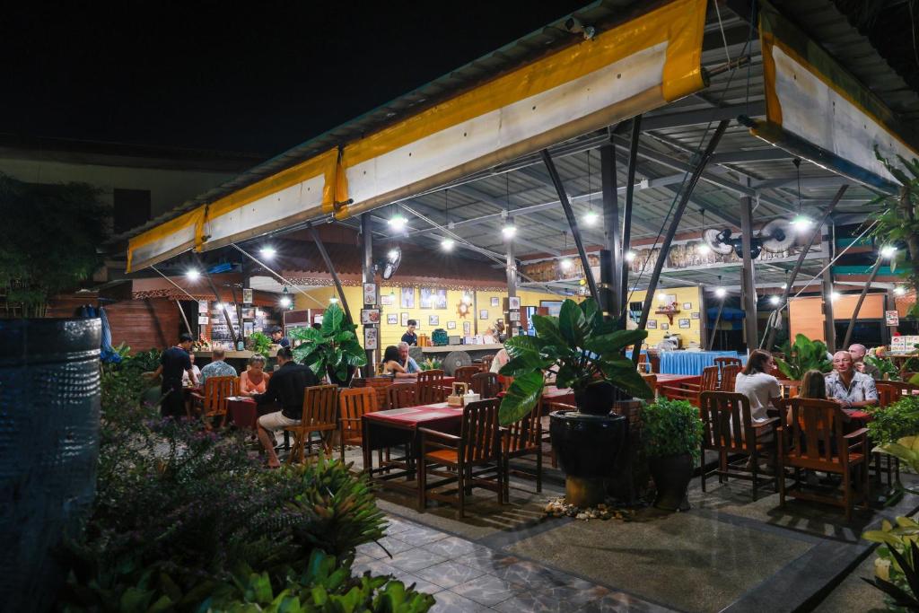 Baan Vanida Garden Resort - 4