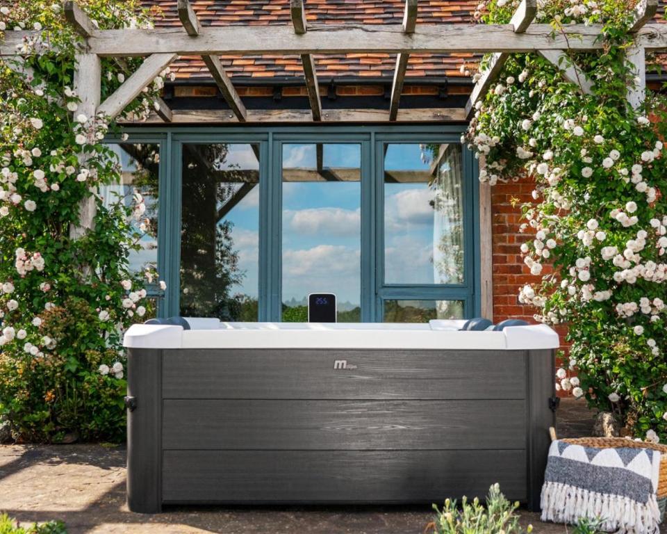 Zahrada ubytování Acropole Laganas Hot Spa Jacuzzi by "elite"