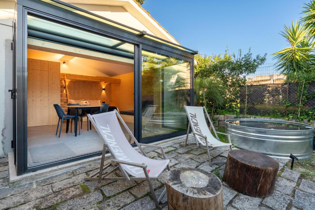 En have udenfor Premium Retreat with Garden by HostWise