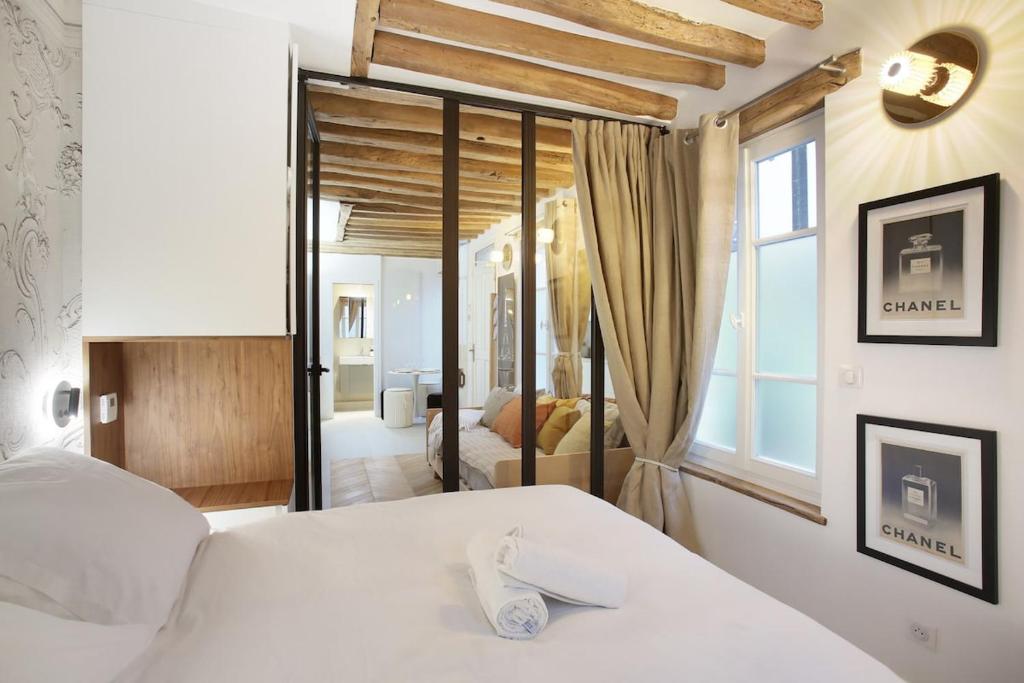 Apartment Le Marais by Studio prestige