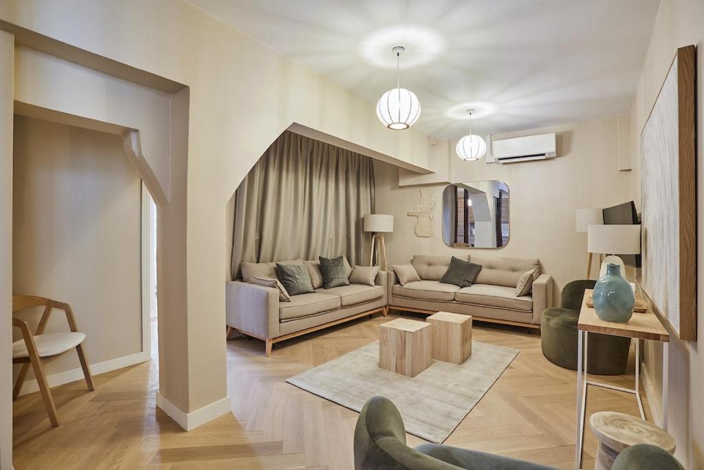 Apartment Center of Paris by Studio prestige