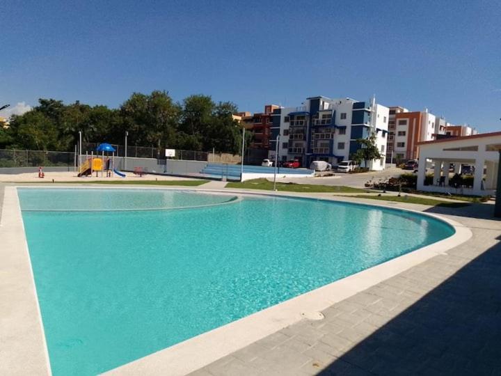 Imagen de la galería de Beautiful second level apartment with pool, en Santo Domingo