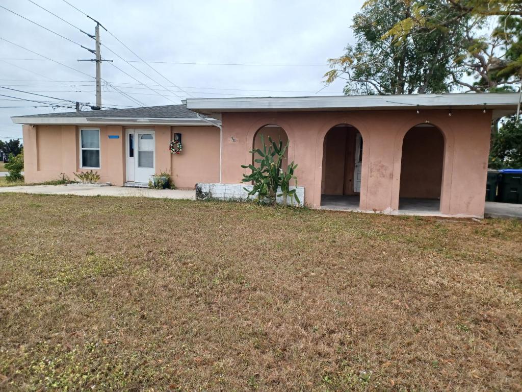 Tòa nhà nơi nhà nghỉ dưỡng tọa lạc