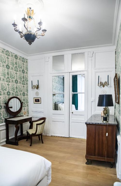 Maison la Louise - Double Room With Private Bathroom