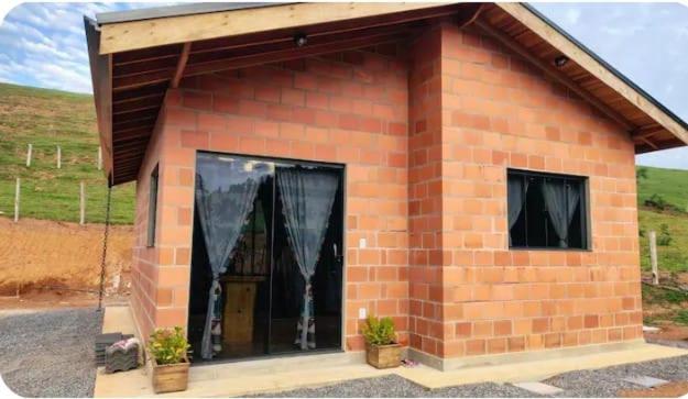 Tòa nhà nơi nhà gỗ tọa lạc