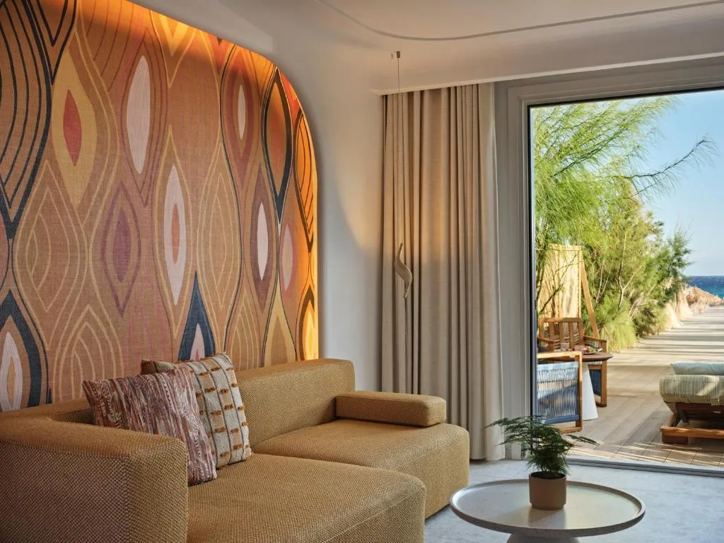 Executive Beachfront Sea View Suite with outdoor Hot tub