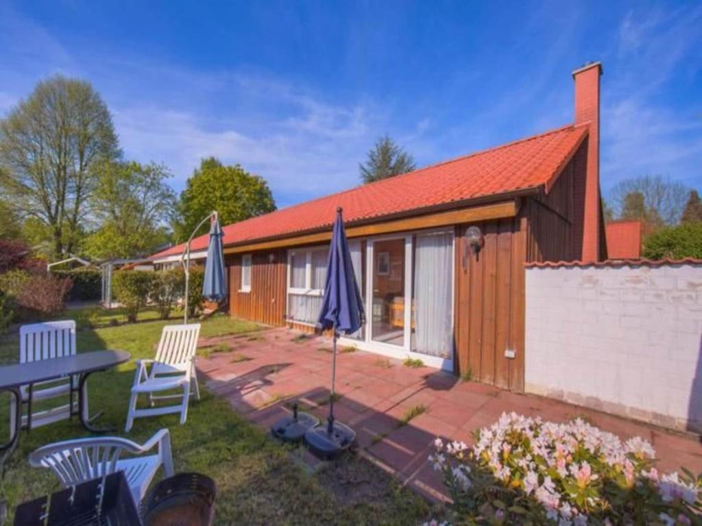 Κήπος έξω από το Ferienhaus im Ferienpark Mirow