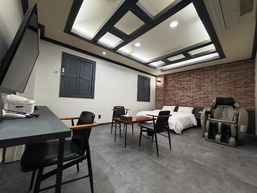 Χώρος καθιστικού στο Carlton Hotel