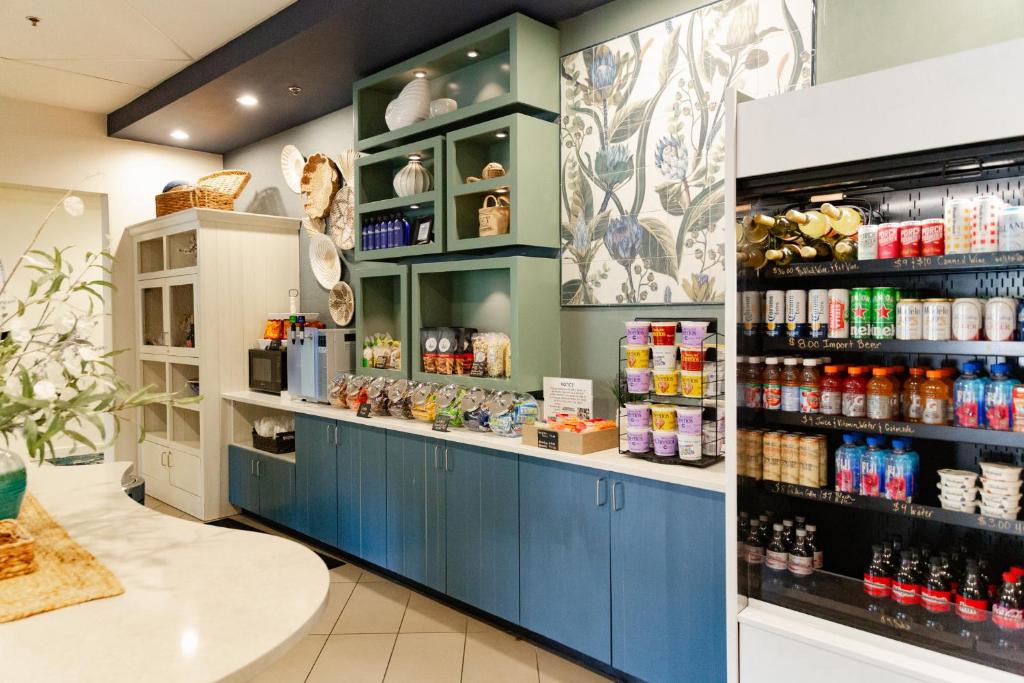 Hotel Indigo Mount Pleasant by IHG photo
