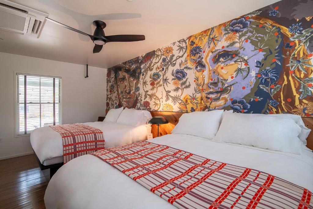 Talbot Commons Hotel - Habitación Cuádruple Clásica