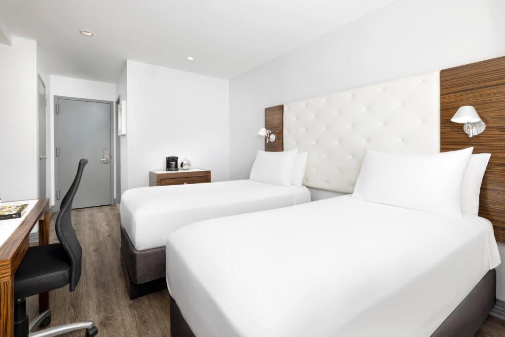 The Gallivant Times Square - Deluxe Double Double Room