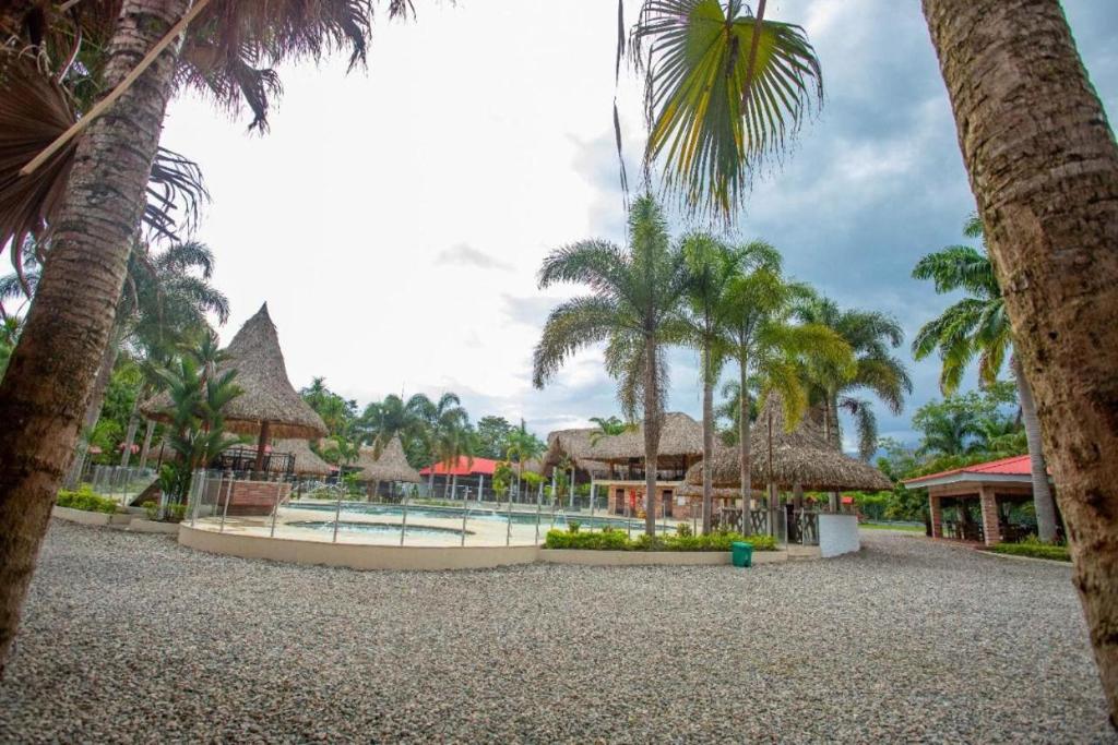 Κήπος έξω από το Paraíso verde