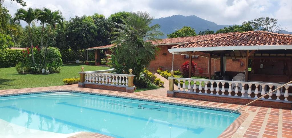 Πισίνα στο ή κοντά στο Finca Piscina Playita Kiosco Bar Combia - Estación Pereira