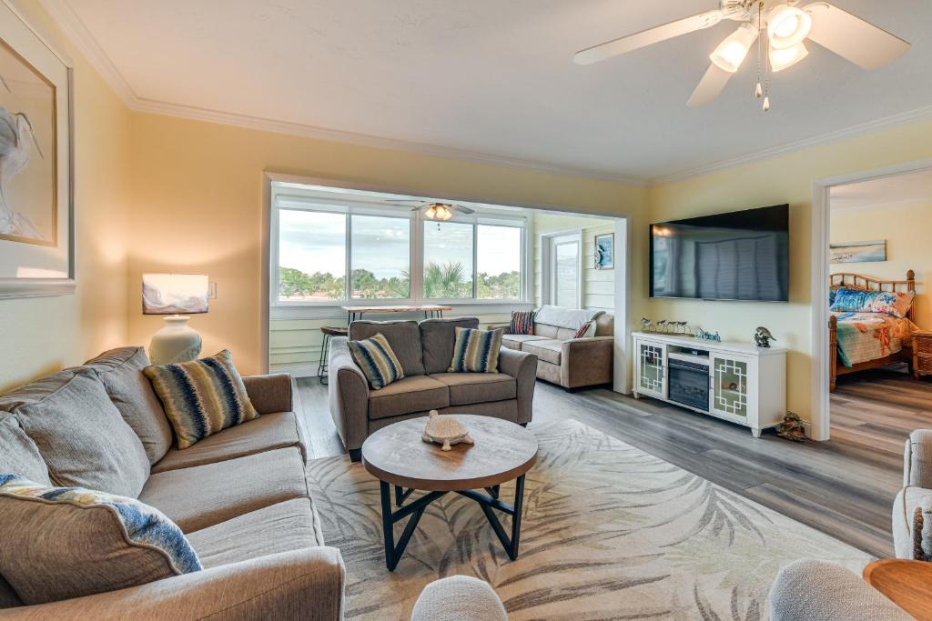 Photo inspiration: Luxury Beachfront Condos In Michigan Reference: Waterfront Bradenton Condo 3 Mi To Beach Bradenton Updated Prices