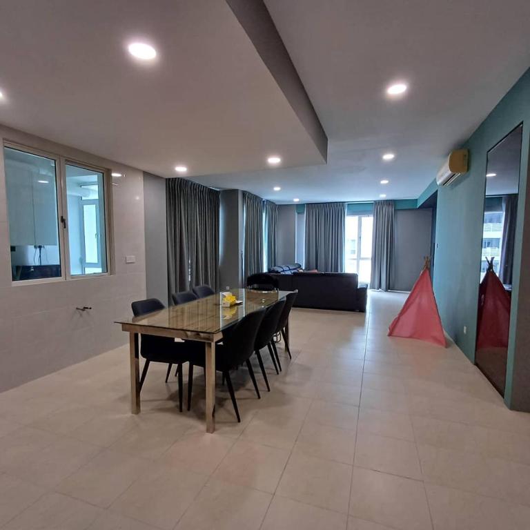 Santubong Suites B Just Like Home Damai - Appartement Avec Vue Sur Montagne