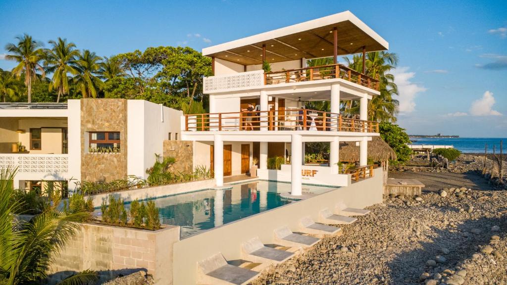 Hồ bơi trong/gần 2Surf Sunzal