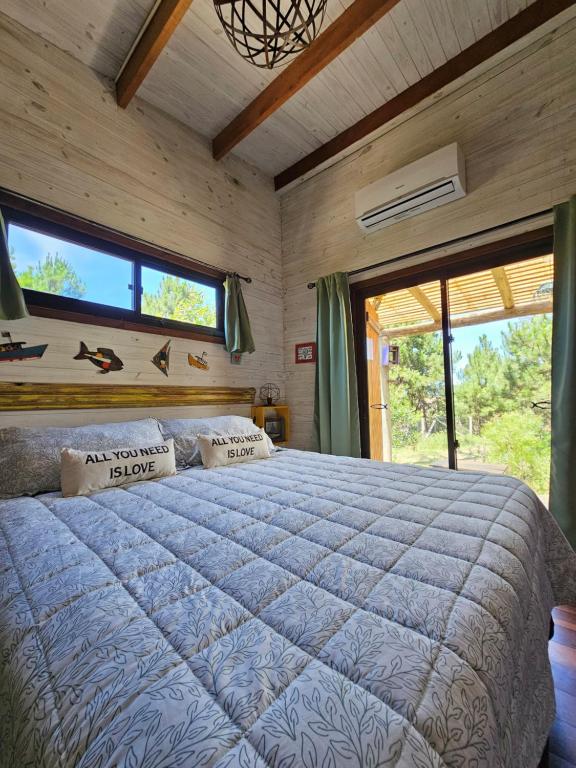 Χώρος καθιστικού στο DiaBro's