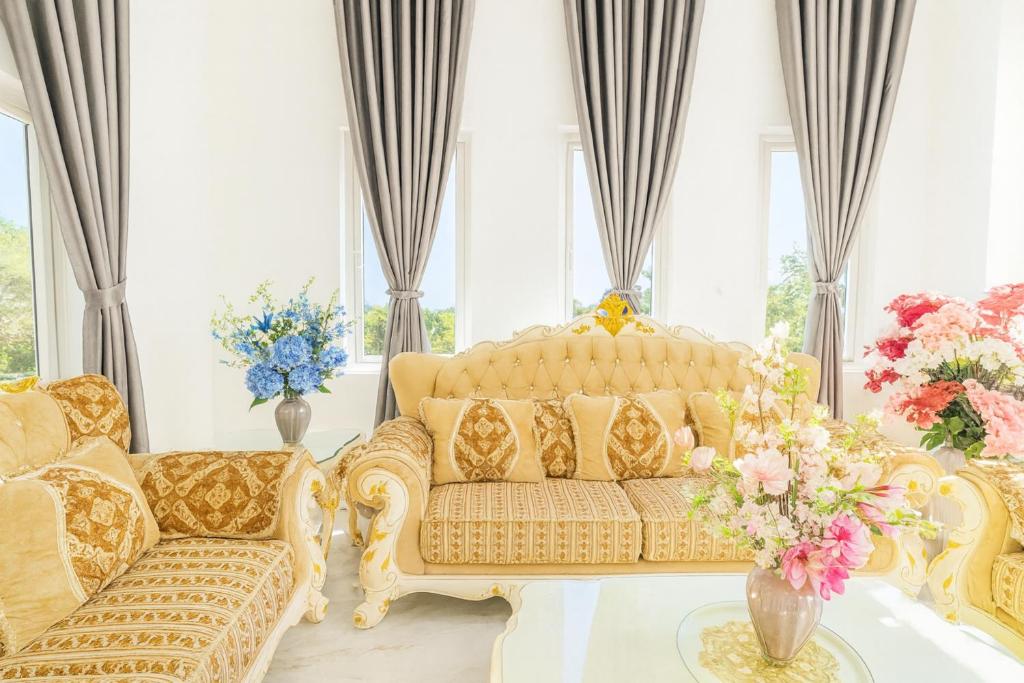 Χώρος καθιστικού στο K Hotel Phú Quý