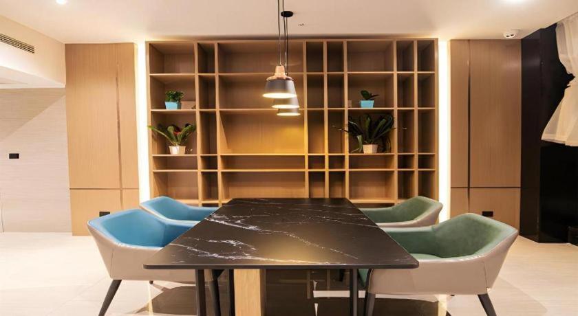 Un lugar para sentarse en City Comfort Inn Changsha Sifangping University of National Defense Science and Technology