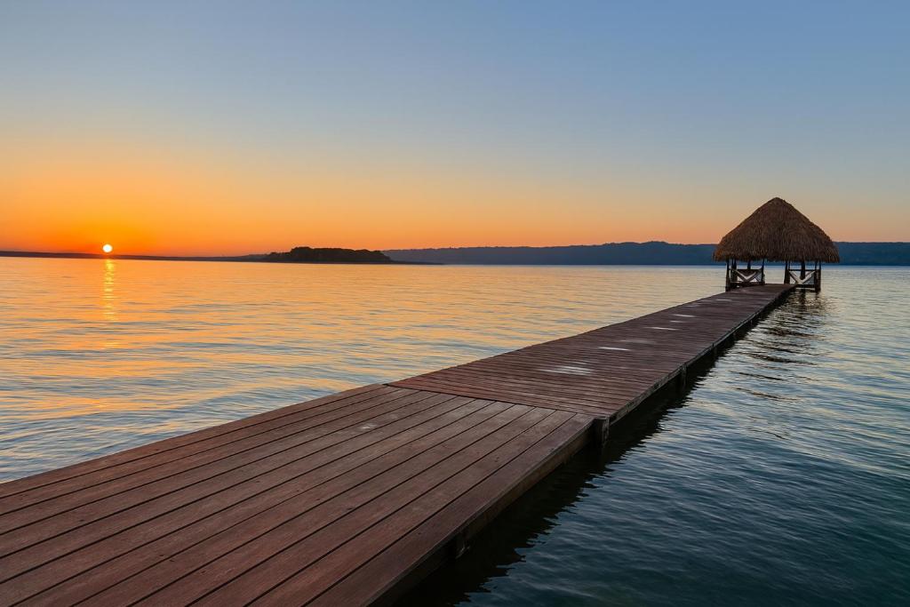 Природа в окрестностях дома для отпуска