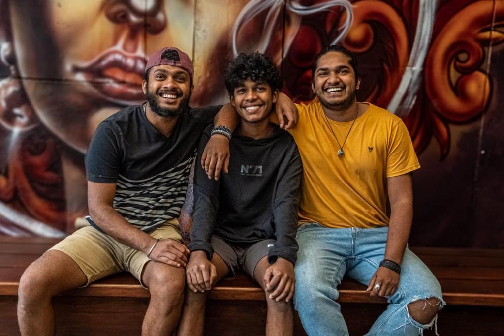 The Lake Round Guest House - 9