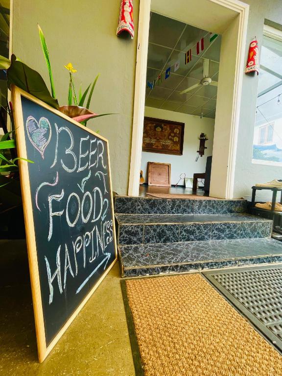 The Lake Round Guest House - 12