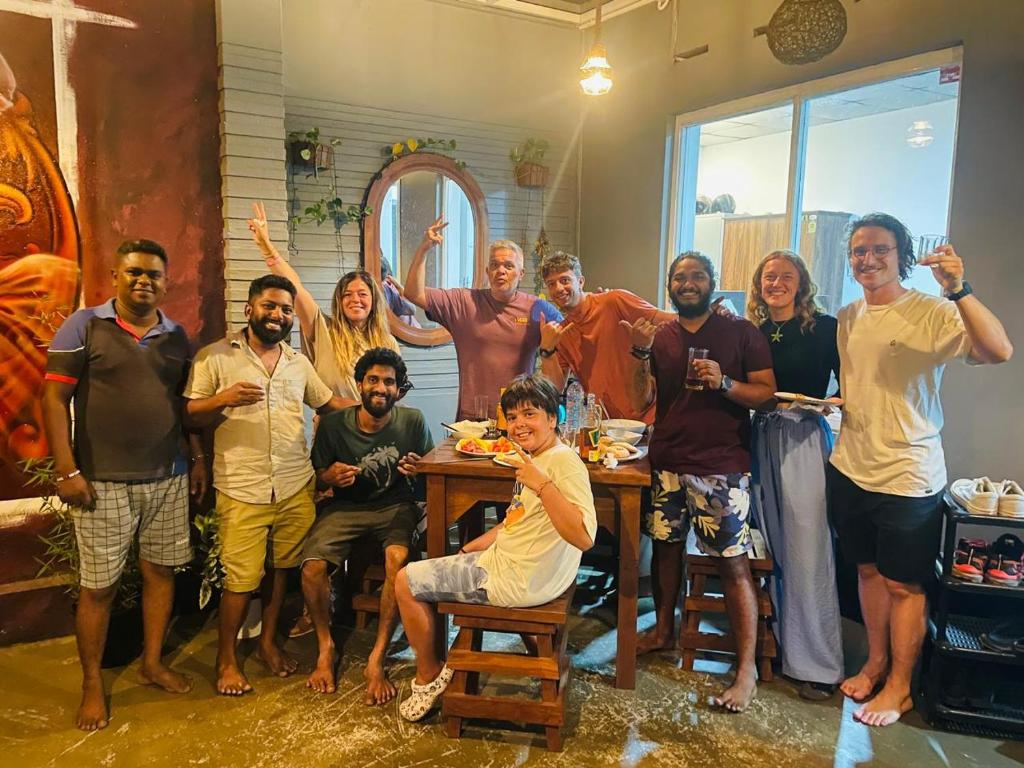 The Lake Round Guest House - 14