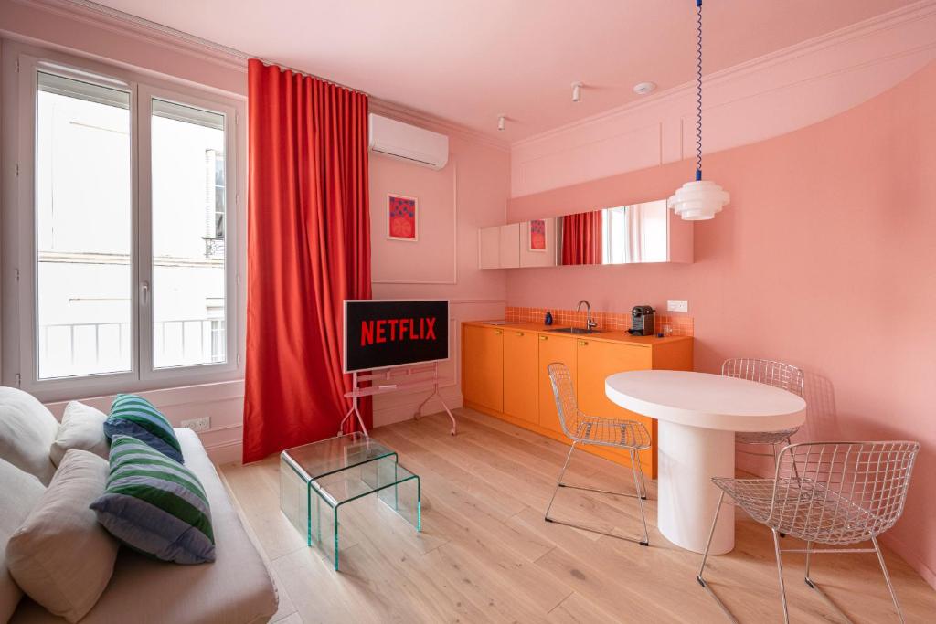 Кухня или мини-кухня в Pink - Superbe cocon cœur Chartrons - Jardin Public - clim
