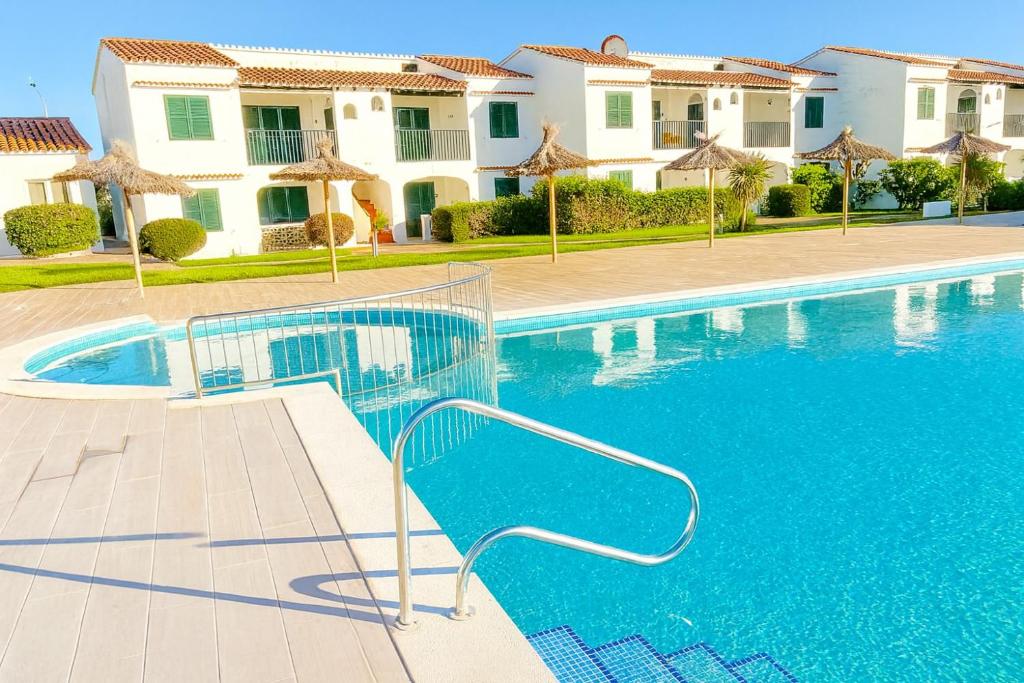 Swimmingpoolen hos eller tæt på Cala Porter Soleil & Mer Collection