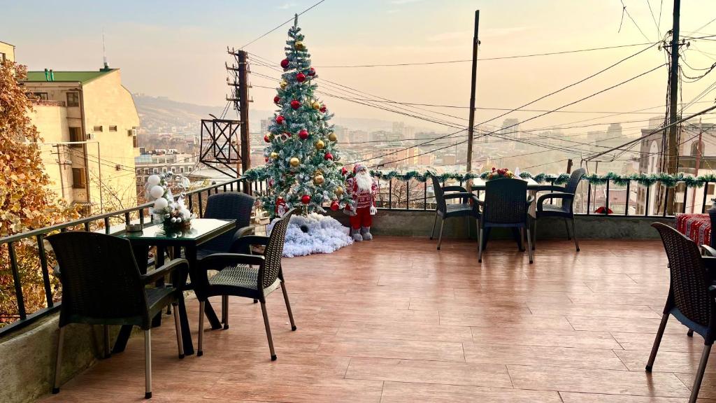 Μπαλκόνι ή βεράντα στο ValueStay Cascade - Studio Apartments Ararat View & City Center