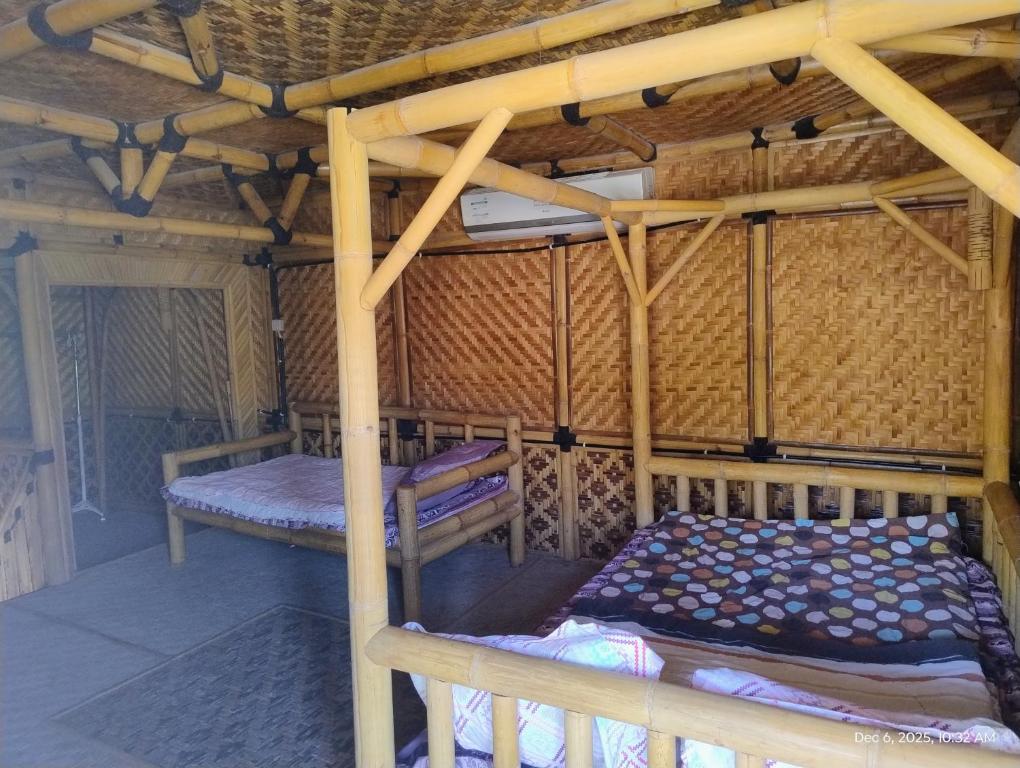 Ένα ή περισσότερα κρεβάτια σε δωμάτιο στο Shoka escape farm