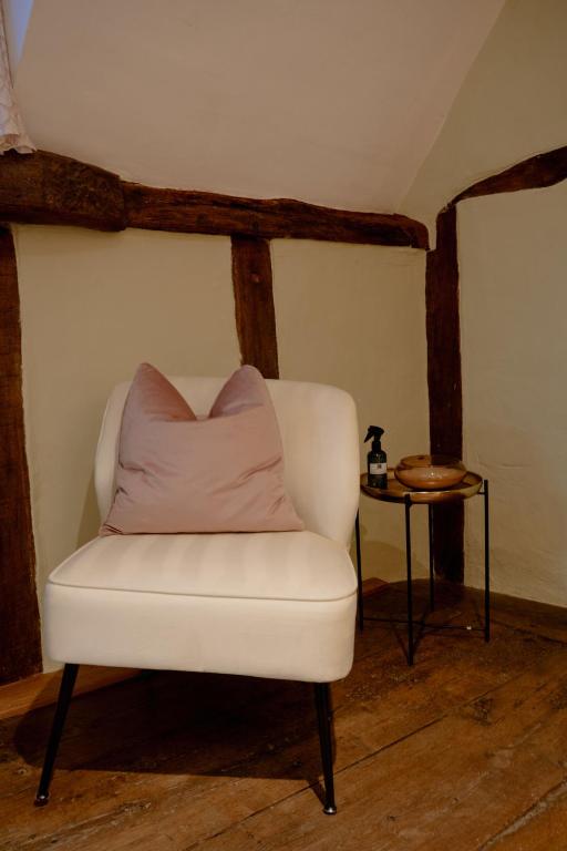 The Cotswold Luxe Cottage 2