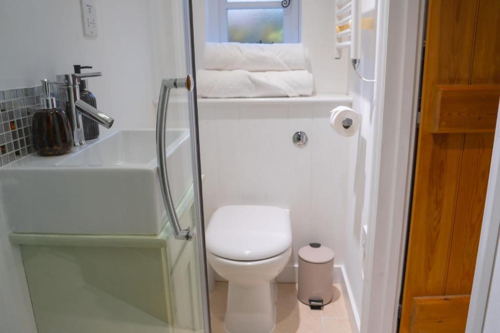 The Cotswold Luxe Cottage 7