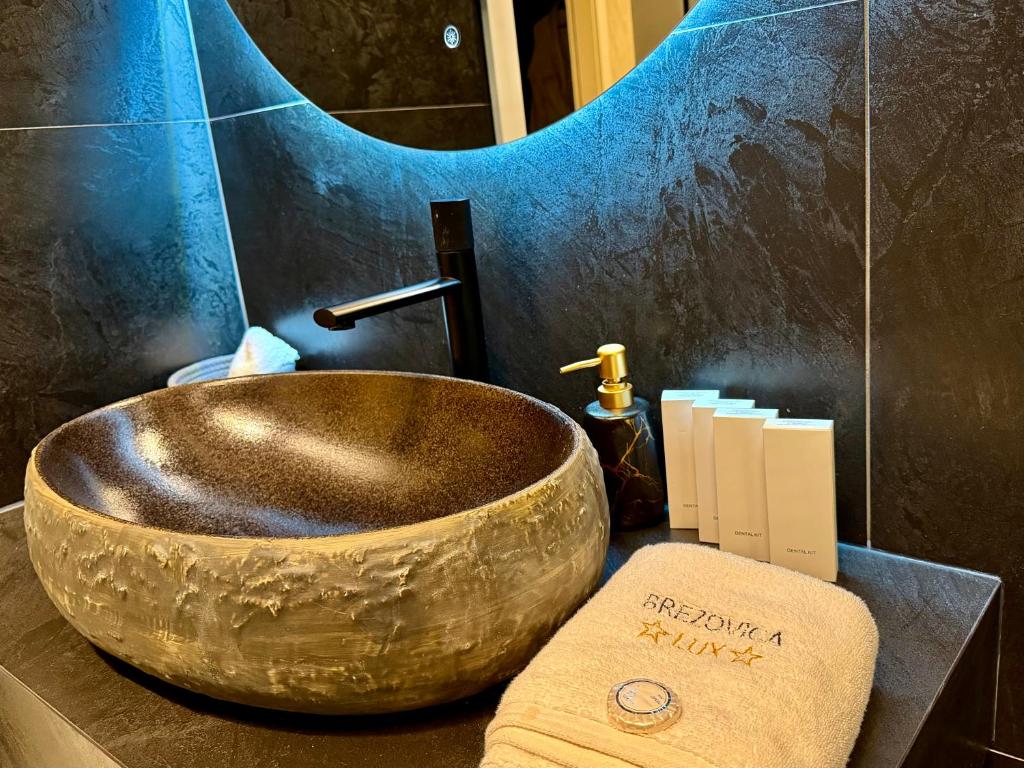 Koupelna v ubytování Brezovica Lux