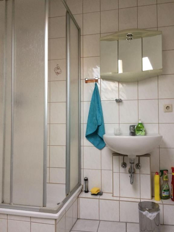 Ένα μπάνιο στο Wohnung für 1-2 Personen im Herzen