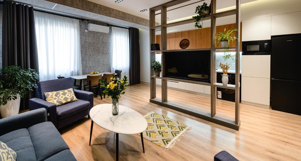 لابی و فضای عمومی City Deluxe Apartments & Hotel - تصویر ۵