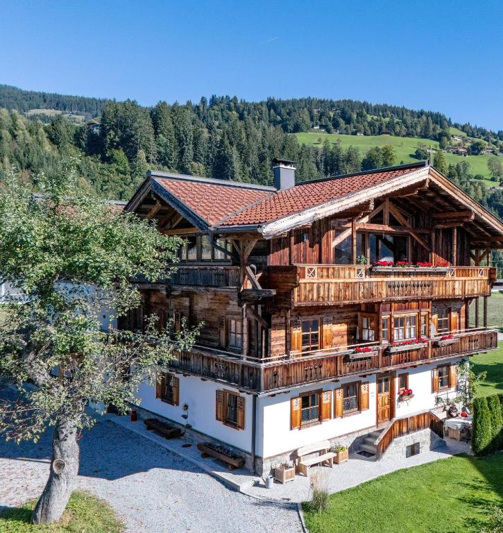 an image of a log house at Haus Dirol in Kirchberg in Tirol