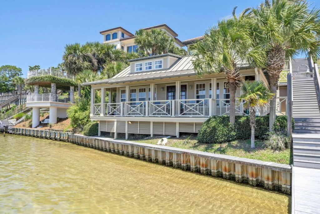 Το κτήριο όπου στεγάζεται  η παραθεριστική κατοικία