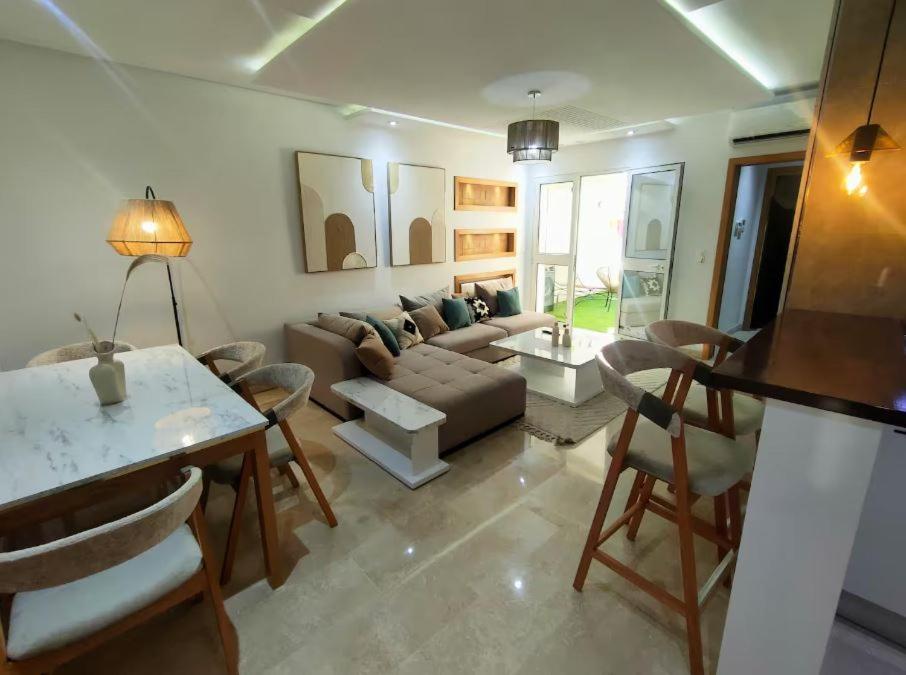 Χώρος καθιστικού στο Modern appartement close to rabat Cornish