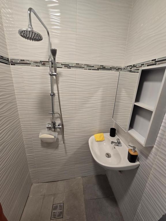 Ένα μπάνιο στο Studio meublé 9