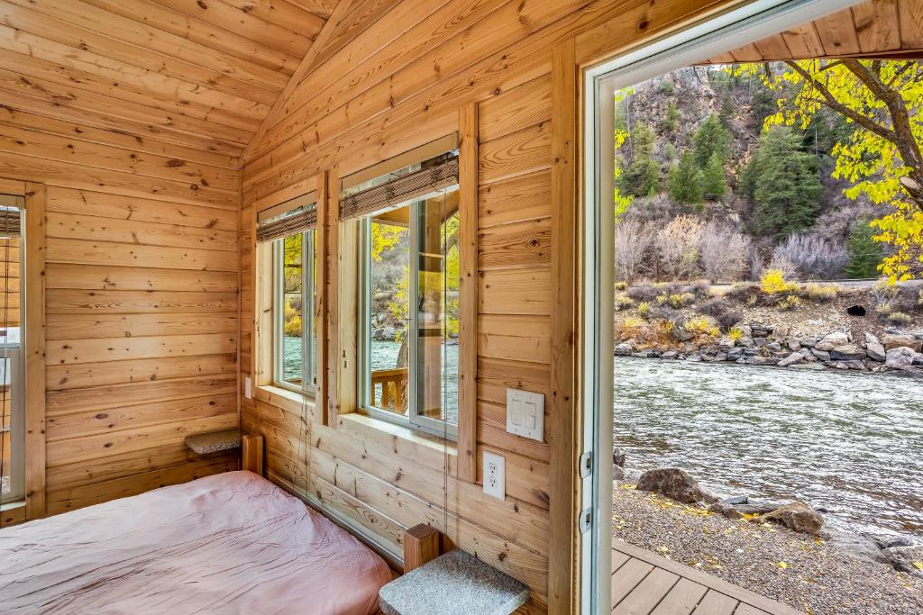 Naturlandskabet i nærheden af campingpladsen