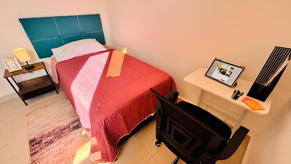Workspace evidence from Departamento moderno con alberca ideal para una escapada cómoda