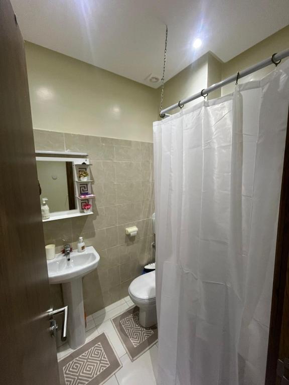 Et badeværelse på Duplex al menzah