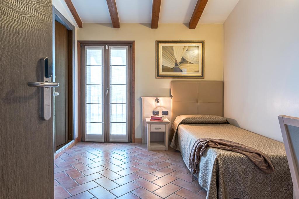 Hotel Noce - Single Room