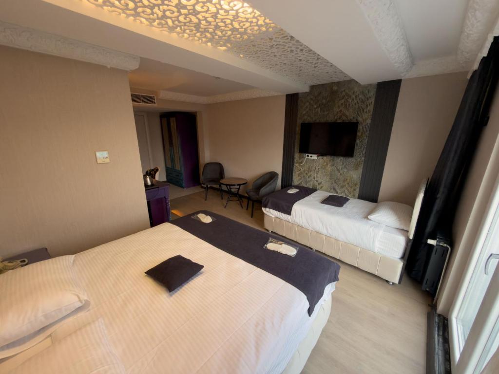 SteelOtel - Triple Room